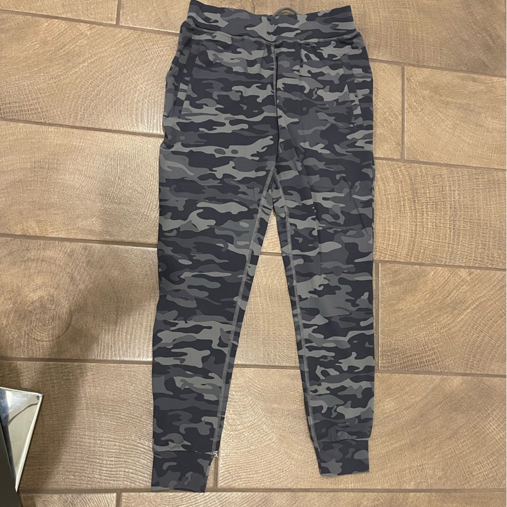 Alphalete joggers